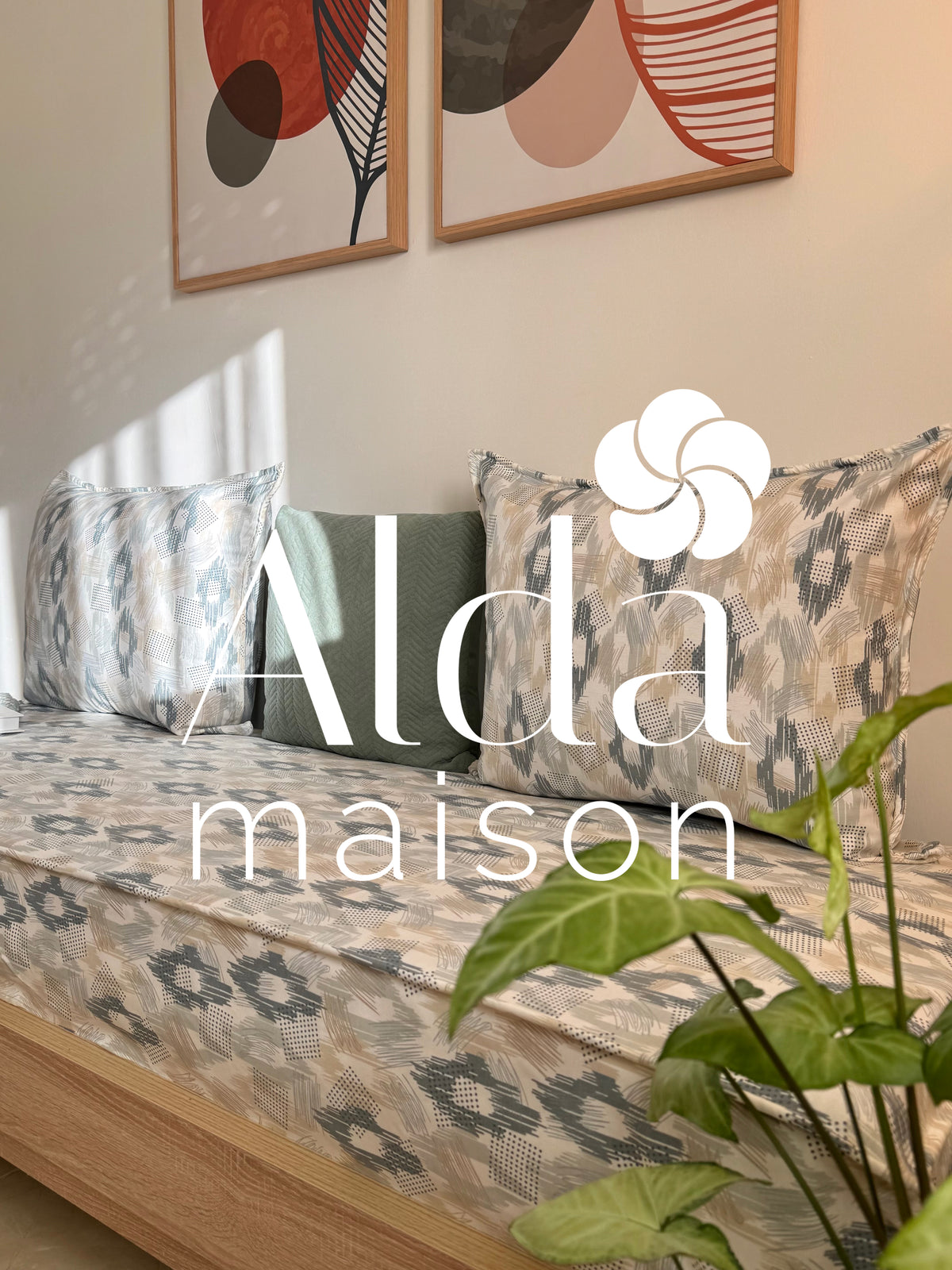 ( تفريشة كانابي واحد مع 2 مخايد ( فارغين ( Pastel )
